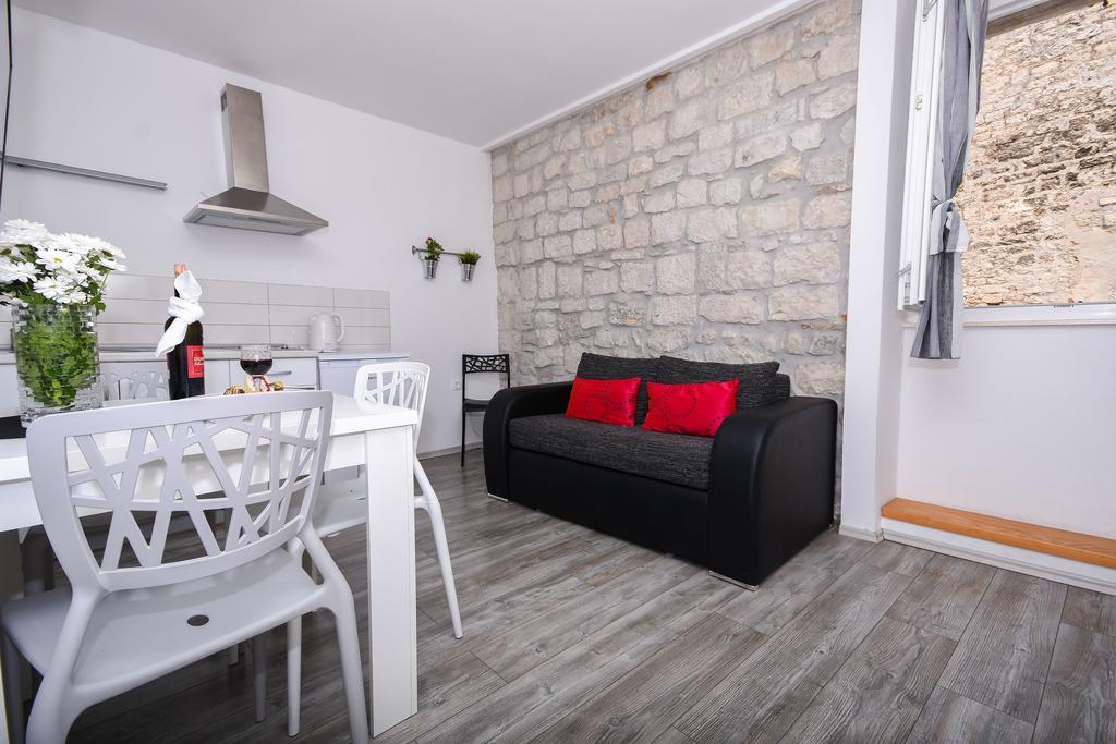 Tragos Lemon Tree Daire Trogir Dış mekan fotoğraf