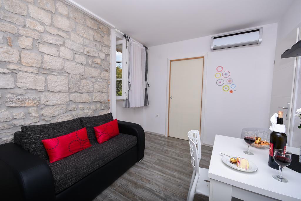 Tragos Lemon Tree Daire Trogir Dış mekan fotoğraf